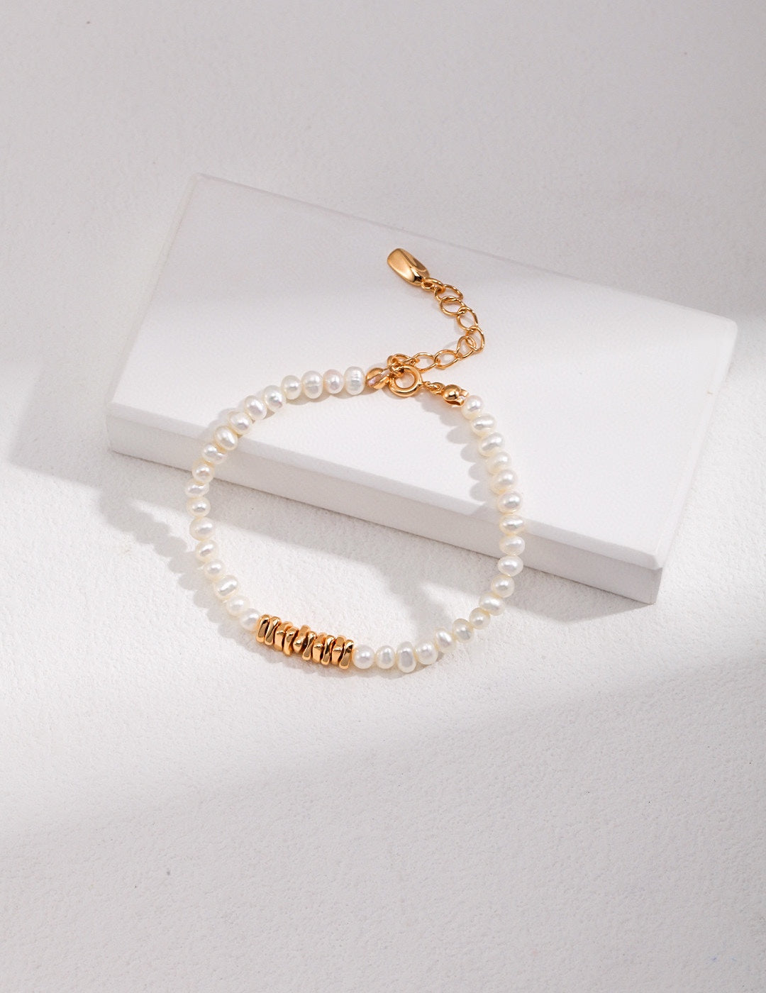 M0068 Pearl Bracelet and Necklace