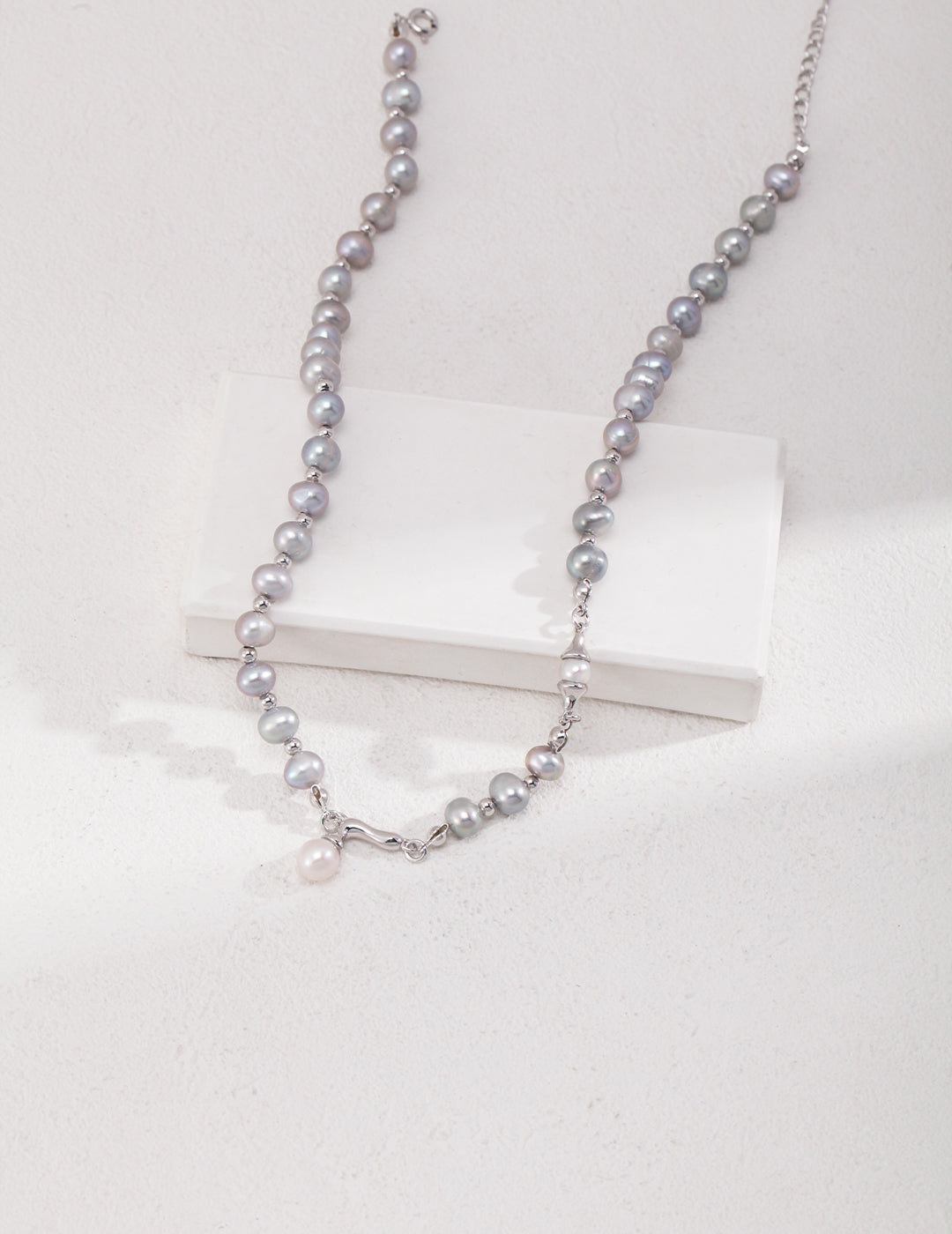 V0479 Sterling Silver Pearl Necklace